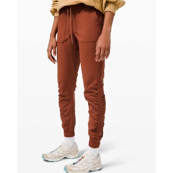 Lululemon Women’s Beyond the Studio Terracota Joggers Size 6 Pants - Picture 1 of 10